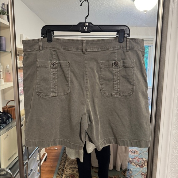 J. Jill shorts size 18 - Picture 2 of 6